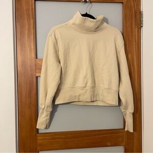 Abercrombie & Fitch Ivory Mock Neck Cropped Pullover Sweater